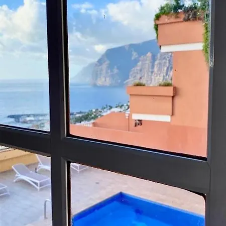 Apartment Penthouse Los Gigantes Puerto de Santiago (Tenerife)